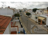Flatio - all utilities included - Casa Ferreira T1 by Your… - For Rent