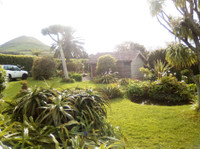 AZORES - Sao Miguel: Cozy villa with guest rooms - Domy