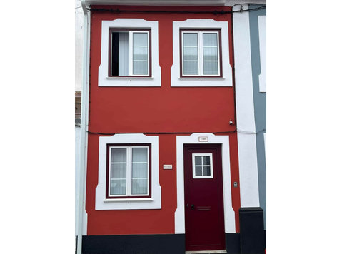 Flatio - all utilities included - Tiny House in Angra City… - Kiadó