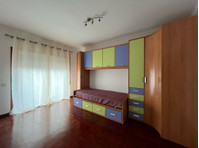 Flatio - all utilities included - Room to rent - Vila Nova… - Collocation