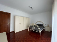 Flatio - all utilities included - Room to rent - Vila Nova… - Комнаты