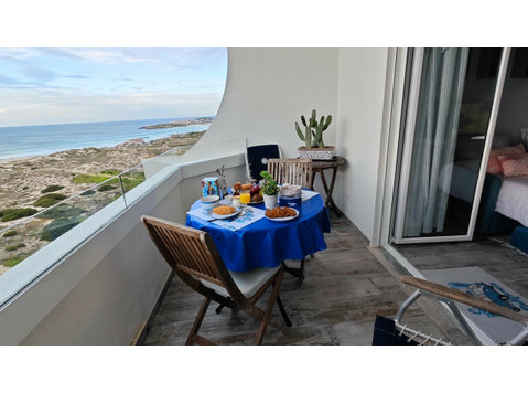Flatio - all utilities included - Baleal seafront apartment - Te Huur