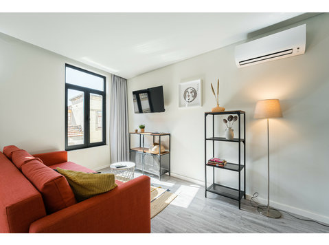 Flatio - all utilities included - Bright Apartment Next to… - K pronájmu
