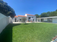 Flatio - all utilities included - Stunning villa with pool - De inchiriat