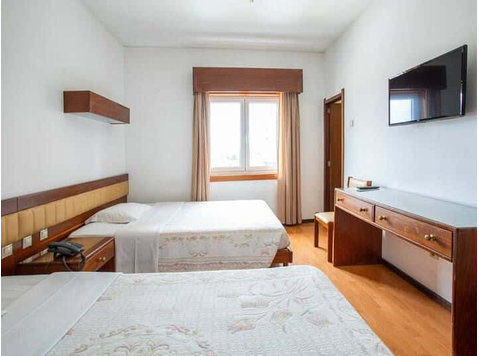 Room for rent in São João da Madeira - Room 303 - Apartemen