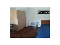 Room for rent in 4-bedroom apartment in Coimbra - Vuokralle