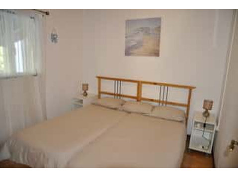 Room in charmant house at Casal dos Ferreiros - Apartments