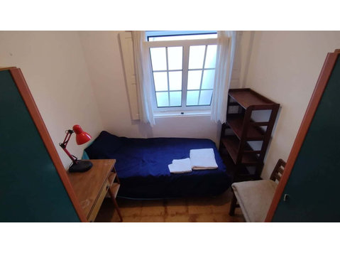 Single Room for rent in Coimbra - Lakások