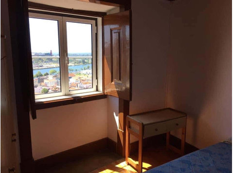 Single Room with river view in Coimbra - Apartmány