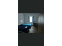 Single room with private bathroom in Coimbra - Apartamentos