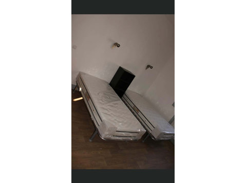 Triple Room in Coimbra - Apartments