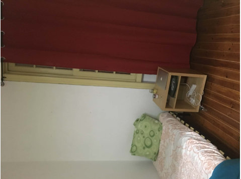 Twin Room for rent in Coimbra - Apartamentos