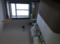 Twin Room with private bathroom - Apartemen