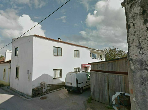 Bank Property, House in Vinha da Rainha, Soure - Dům