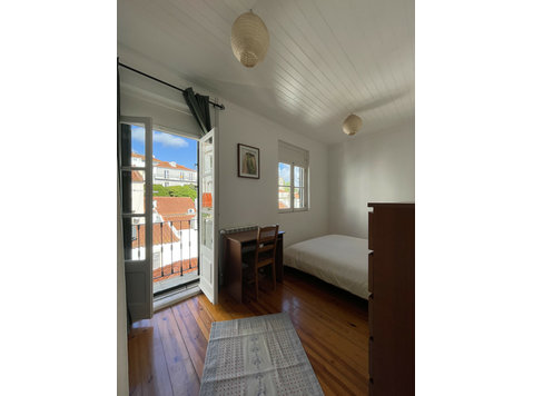 Flatio - all utilities included - Cosy room with balcony in… - Collocation
