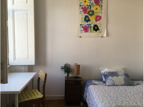 Flatio - all utilities included - Friendly Room in Lisbon - Комнаты