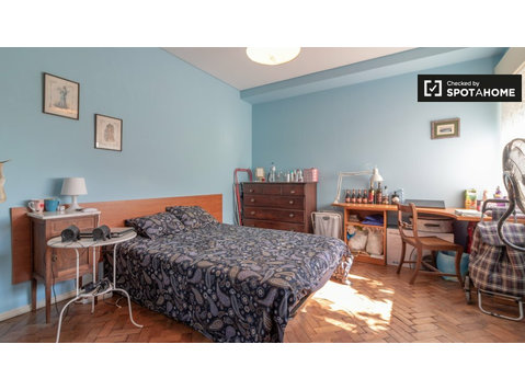 Oeiras, Lizbon 6 yatak odalı evde büyük oda - Kiralık