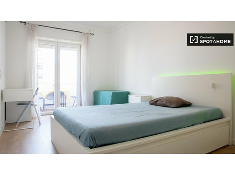 Charming room for rent in Alvalade, Lisbon - เพื่อให้เช่า