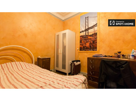 Komfortowy pokój 7-pokojowy apartament, Avenidas Novas,… - Do wynajęcia