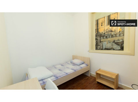 Cosy room 7-bedroom apartment, Avenidas Novas, Lisbon - 空室あり