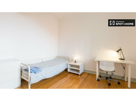 Lindo quarto para alugar em Avenidas Novas, Lisboa - Aluguel