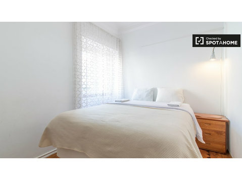 Quarto para alugar em apartamento de 3 quartos em Príncipe… - Aluguel