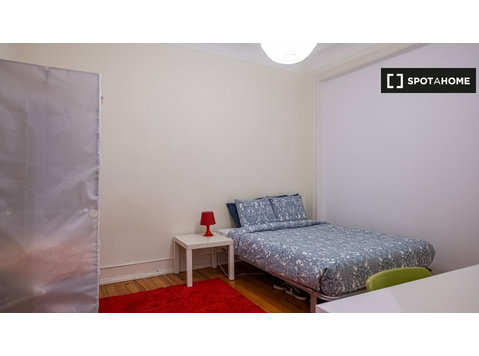 Areeiro, Lizbon 6 yatak odalı daire Kiralık oda - Kiralık