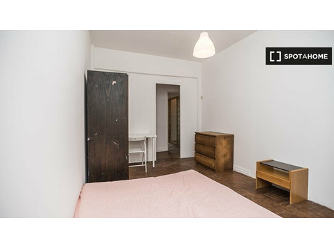 Chambre à louer dans un appartement de 6 chambres à Campo… - À louer