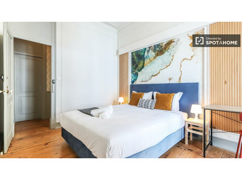 Pokój do wynajęcia w apartamencie z 7 sypialniami w Lizbonie - Do wynajęcia