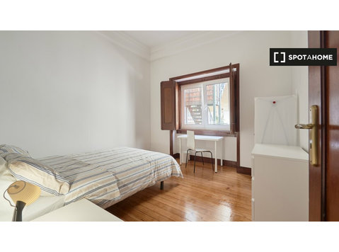 Room for rent in a Coliving in Avenidas Novas, Lisbon - Til leje