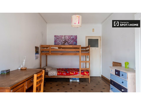 Pokój w mieszkaniu z 3 sypialniami w Belém w Lizbonie - Do wynajęcia