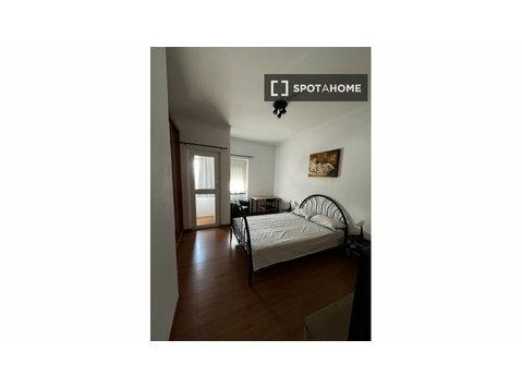Zimmer in WG zu vermieten, Sintra - Zu Vermieten