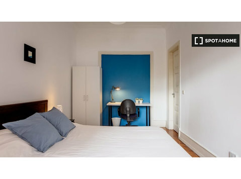 Rooms for rent in 4-bedroom apartment in Lisbon - Til leje