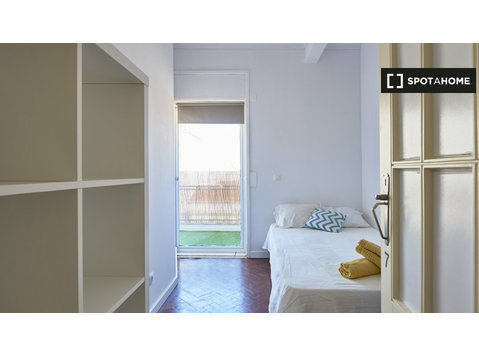 Rooms for rent in 9-bedroom apartment in Lisbon - Cho thuê