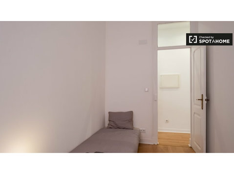 Quarto confortável para alugar em um apartamento de 4… - Aluguel