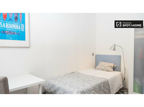 Well-lit room for rent in Baixa Chiado, Lisbon - Cho thuê