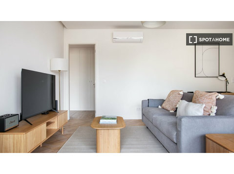 Apartamento T1 para arrendar em Algés - Apartamentos