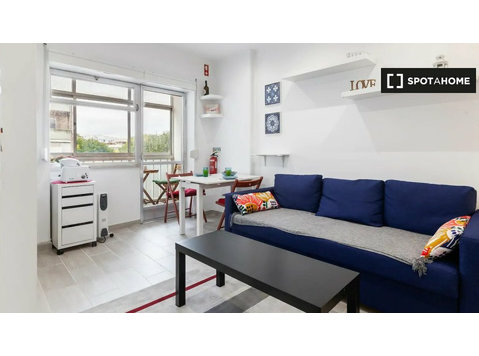 Apartamento de 1 quarto para alugar em Amadora, Lisboa - Apartamentos
