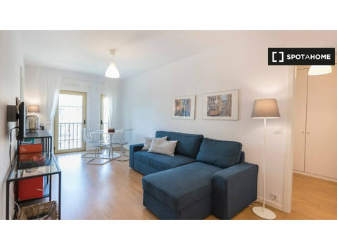 Appartamento con 1 camera da letto in affitto ad Avenidas… - Appartamenti