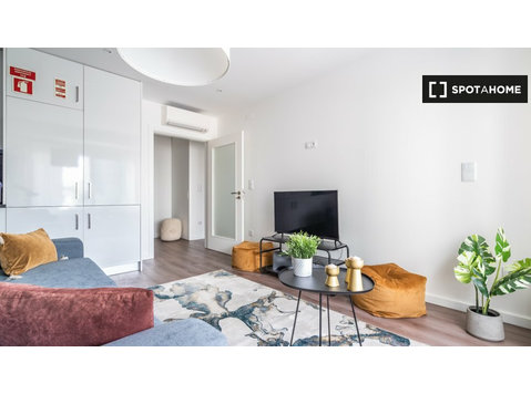 1-bedroom apartment for rent in Campolide, Lisbon - アパート