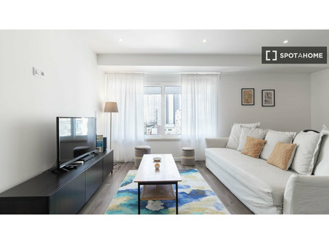 Campolide, Lizbon'da kiralık 1 yatak odalı daire - Apartman Daireleri