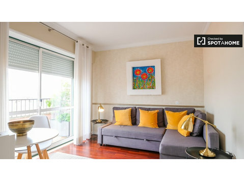 Campolide, Lizbon'da kiralık 1 yatak odalı daire - Apartman Daireleri