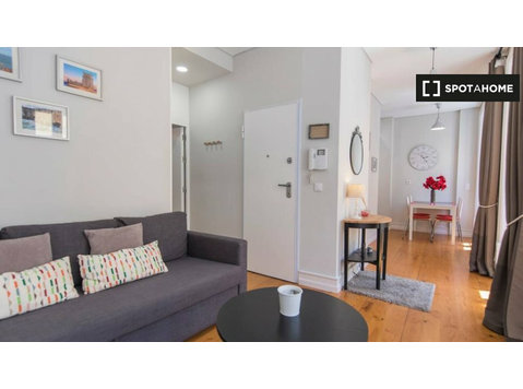 1-bedroom apartment for rent in Graça e São Vicente, Lisboa - آپارتمان ها