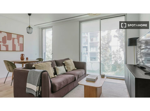 Apartamento T1 para alugar no Rato, Lisboa - Apartamentos