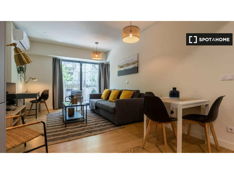 1-bedroom apartment for rent in Santa Cruz, Lisbon - Apartments