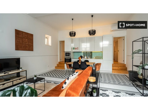 2-bedroom apartment for rent in Campolide, Lisbon - Căn hộ