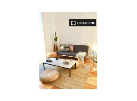 Apartamento de 2 dormitorios en alquiler en Lisboa. - Pisos
