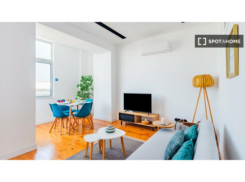 Apartamento de 2 dormitorios en alquiler en Lisboa. - Pisos
