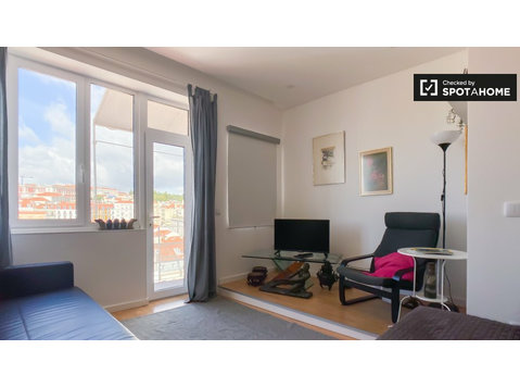 2-Zimmer-Wohnung zur Miete in Mouraira, Lissabon - Wohnungen