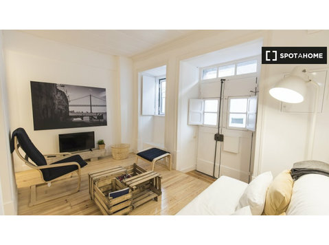 Appartement de 2 chambres à louer à Santos, Lisbonne - Appartements